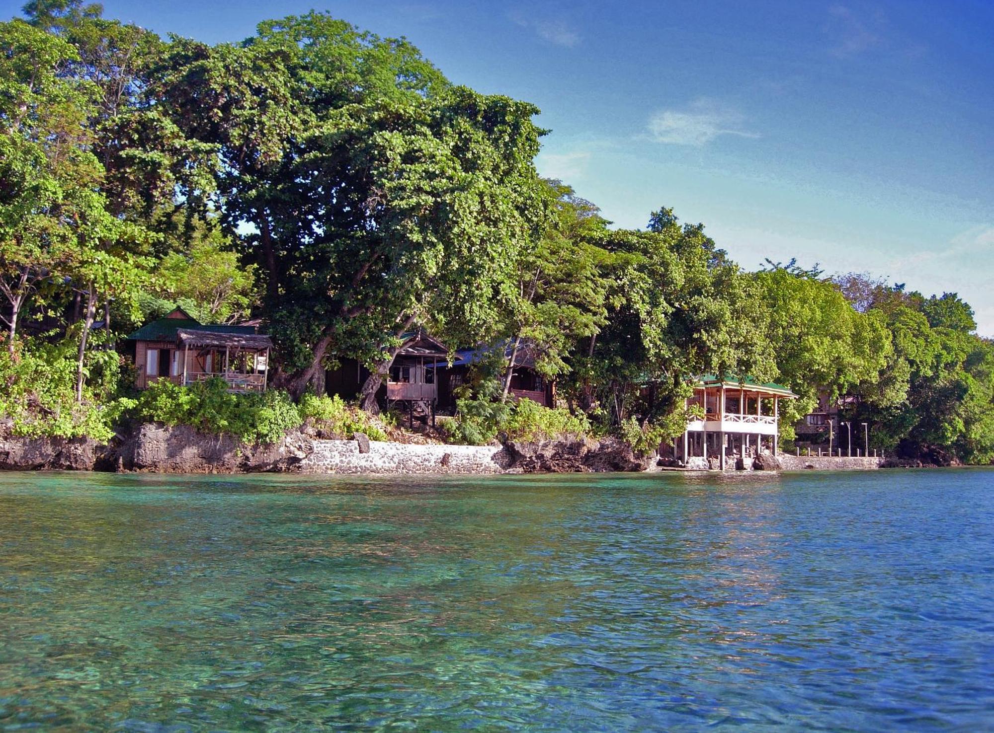 Bunaken Divers Sea Breeze Resort Ngoại thất bức ảnh