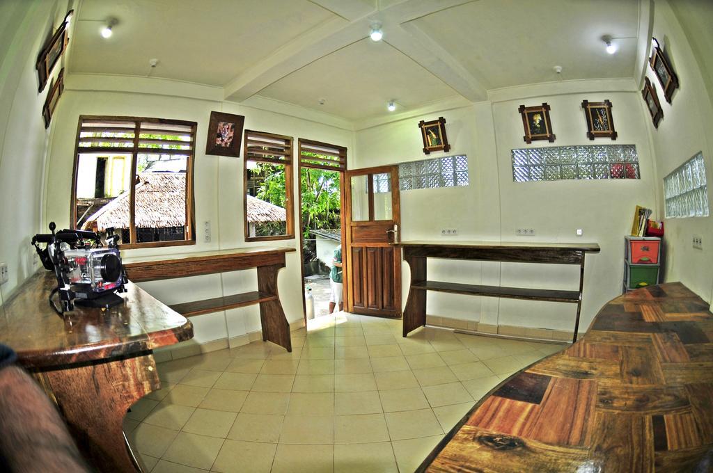 Bunaken Divers Sea Breeze Resort Ngoại thất bức ảnh