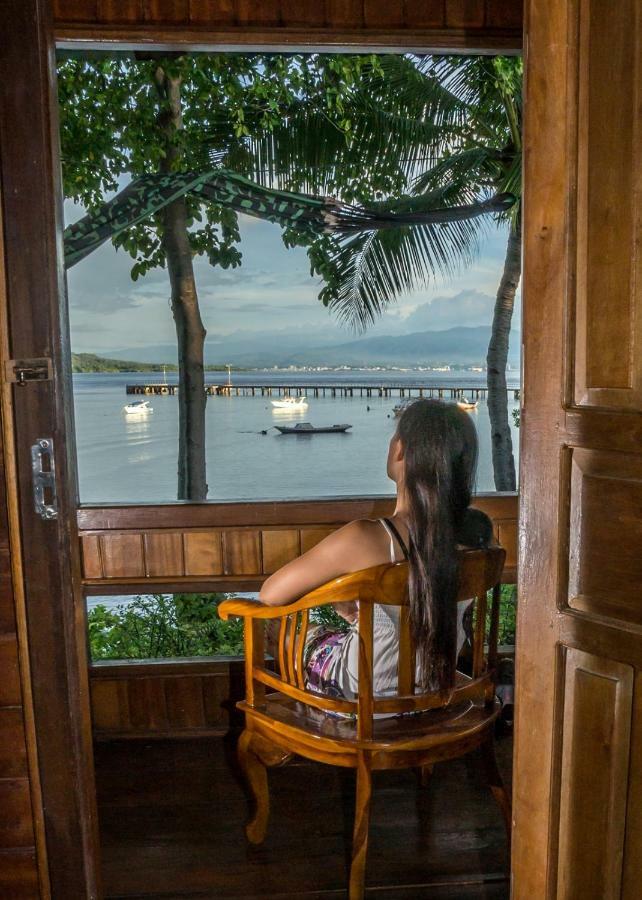 Bunaken Divers Sea Breeze Resort Ngoại thất bức ảnh