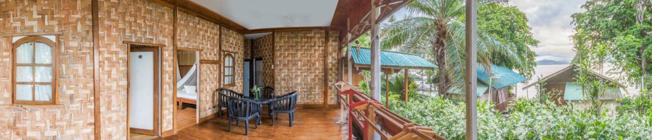 Bunaken Divers Sea Breeze Resort Ngoại thất bức ảnh