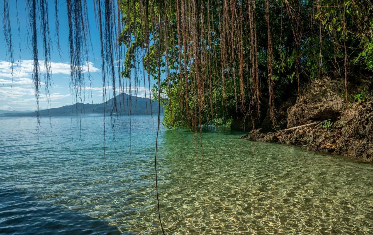 Bunaken Divers Sea Breeze Resort Ngoại thất bức ảnh