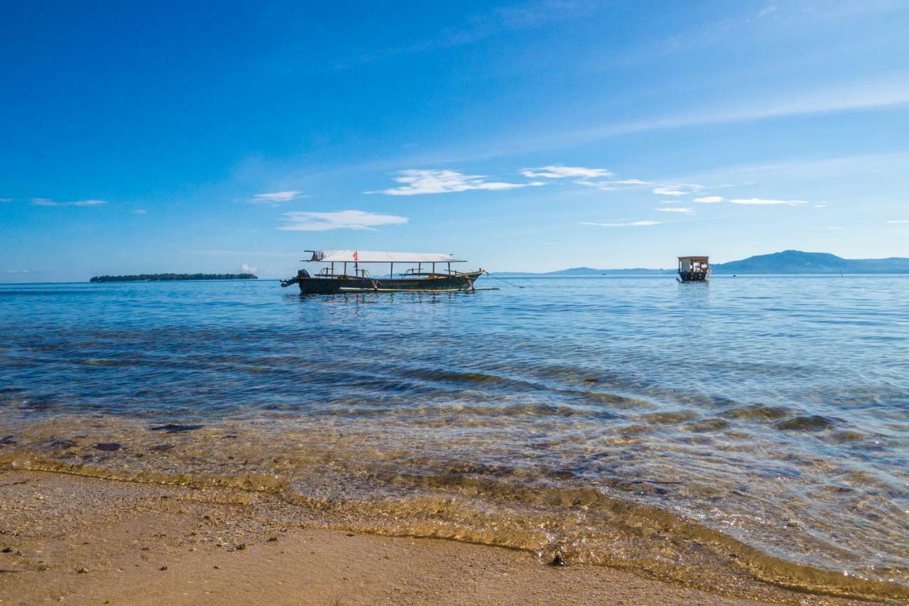 Bunaken Divers Sea Breeze Resort Ngoại thất bức ảnh